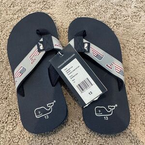 Vineyard Vines Navy and Gray Flip Flops